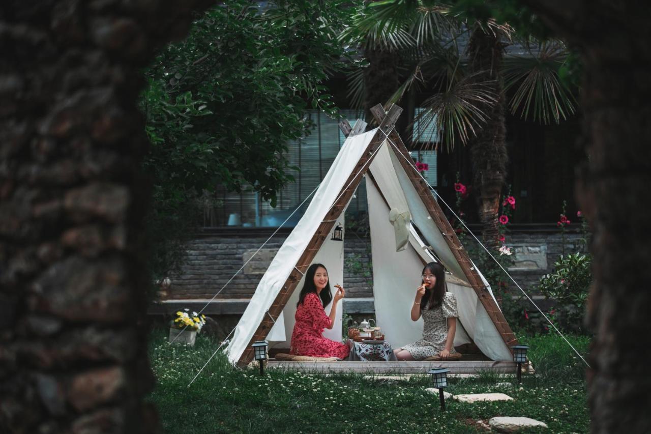 Adonis Inn Lijiang Lijiang  Zewnętrze zdjęcie