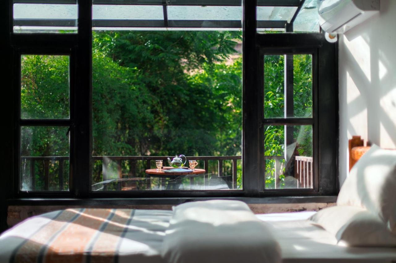 Adonis Inn Lijiang Lijiang  Zewnętrze zdjęcie
